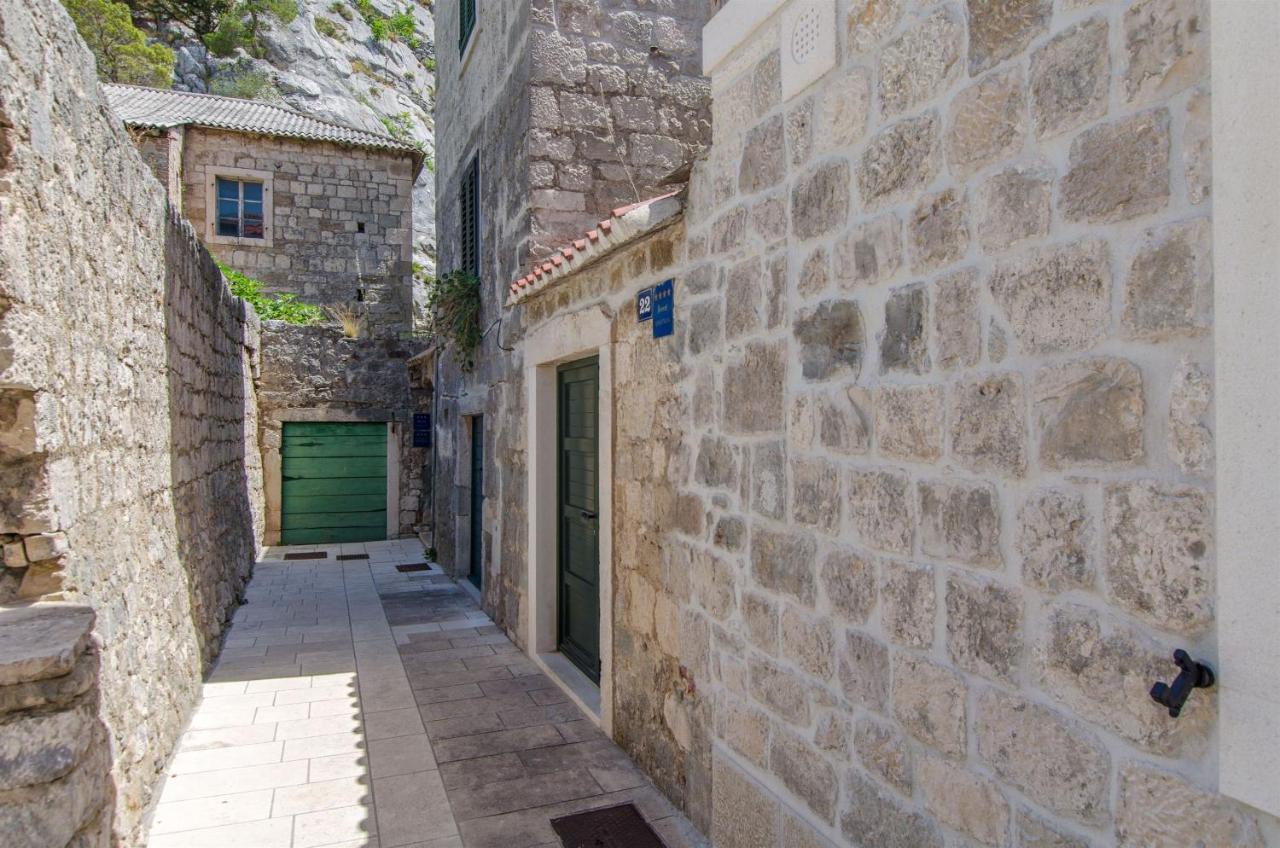 Apartments Mira Omiš Exterior foto